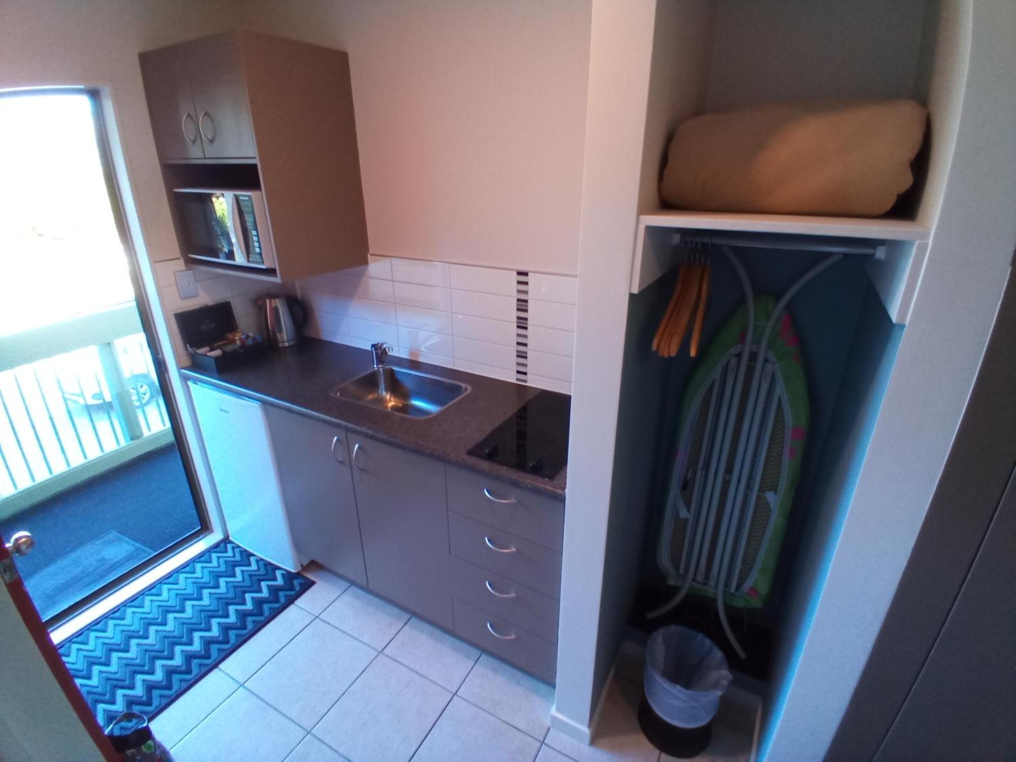 La Rochelle Motel Акароа Екстер'єр фото