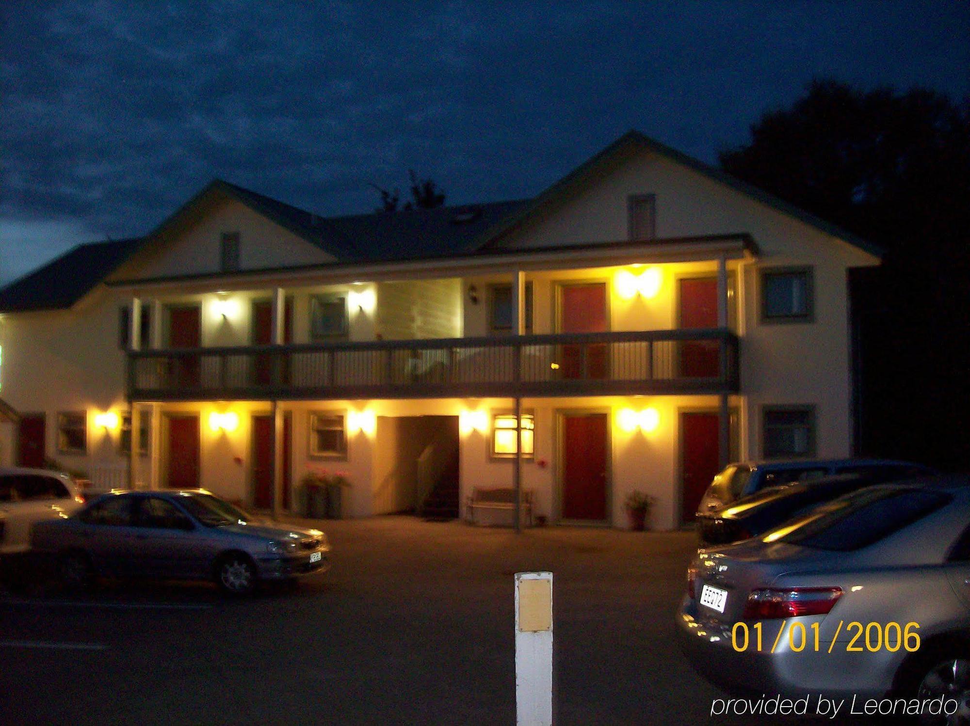 La Rochelle Motel Акароа Екстер'єр фото